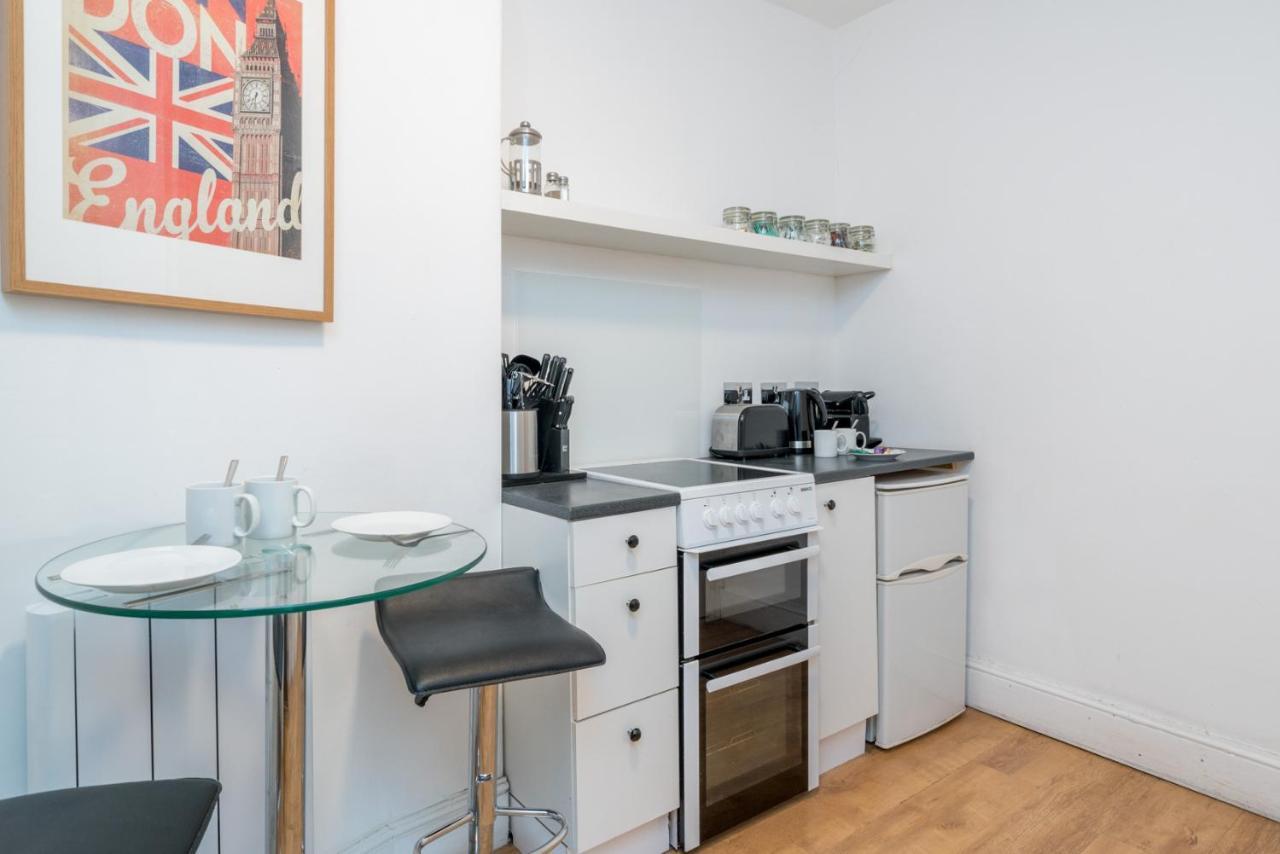 Soho & Covent Garden Apartment, Sleeps 3 Londres Exterior foto